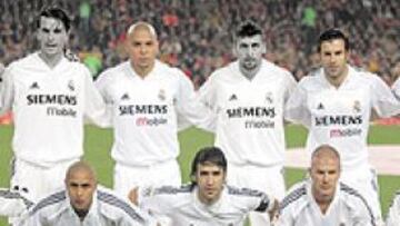 <b>LA ALINEACIÓN DE BARCELONA. </b>Este es el once que García Remón alineó el sábado en el Camp Nou. En color, los seis galácticos del equipo.