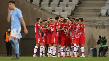 Football Soccer - UEFA Europa League - Play-off - Malmo FF v Granada CF - Malmo New Stadium, Malmo, Sweden - October 1, 2020. Granada&#039;s team celebrates after Darwin Machis goal. TT News Agency/Andreas Hillergren via REUTERS    ATTENTION EDITORS - THI