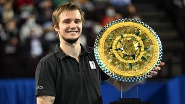 Zverev sucumbe ante Bublik