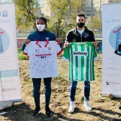 Sevilla y Betis apoyan el reto Tu Casa Azul de El Gancho Infantil