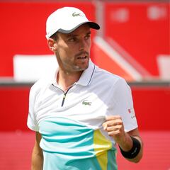 Bautista, a octavos en Halle; Carballés, eliminado