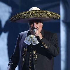 Vicente Fernández: despierto, pero con sedación mínima