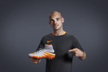 Nike mejoró su modelo para atacantes movedizos. La tecnología de Hypervenom II permite que los jugadores realicen con comodidad sus inesperados movimientos dentro del área.