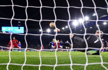 Supersub Lookman punishes wasteful Liverpool