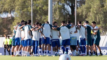 El Málaga, antes de empezar un entrenamiento.
