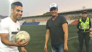 Falcao y Carlos Vives disfrutan del fútbol en Santa Marta