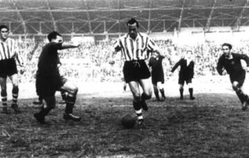 Jose Luis Panizo, jugador del Athletic de Bilbao, jug¨® 79 partidos de Copa y anot¨® 37 goles en la competici¨®n.