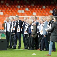 Mestalla rinde homenaje a alguna de sus leyendas