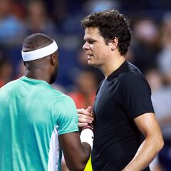 Raonic sorprende a Tiafoe para alegría de Canadá