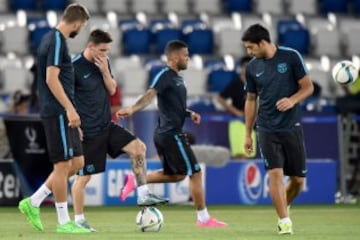 Piqué, Messi, Dani Alves y Luis Suárez.