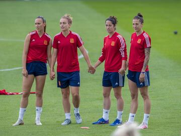 Virginia Torrecilla, Alexia Putellas, Marta Torrejón y Jenni Hermoso, en un entrenamiento en el Mundial de Canadá 2015.