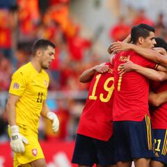 Gavi lidera, Sarabia ejecuta