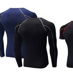 Esta camiseta fitness compresora de varios colores tiene más de 4.000 valoraciones en Amazon