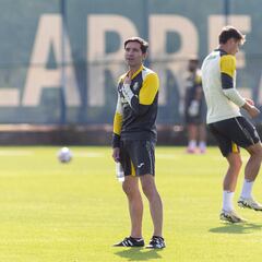 Marcelino: “Primero nos emocionaremos y luego intentaremos jugar al máximo nivel”