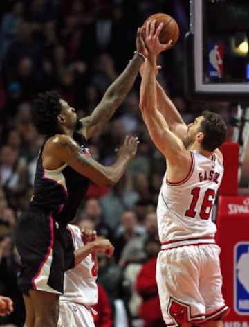 DeAndre Jordan y Pau Gasol.