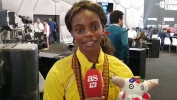 Ana Iris Segura habla con as de su medalla de bronce