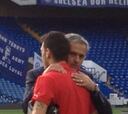 Mourinho y Özil se saludaron antes del Chelsea-Arsenal