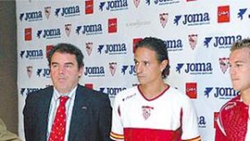 El Sevilla presentó ayer sus nuevas cuatro equipaciones.
