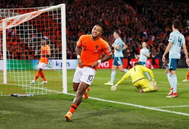 Koeman: "Depay leaving Lyon would be better for Netherlands