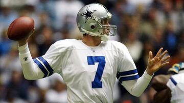 Fue marsical en la NFL con los Dallas Cowboys de 2002 a 2003 y con los Chicago Bears en 2004. También fue pitcher en 2001 con los St. Louis Cardinals.