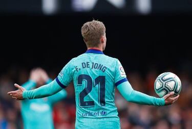 Barcelona: Gullit downgrades De Jong impact at Camp Nou