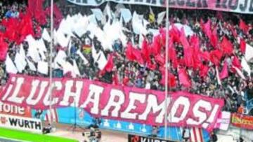 <b>APOYO. </b>La hinchada rojiblanca acudirá al Calderón el martes para animar al equipo en la vuelta de la previa de la Champions.