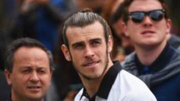 Gareth Bale observa en Valderrama un golpe de Sergio Garc&iacute;a en el Open de Espa&ntilde;a. 