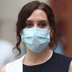 Ayuso pide "cautela" con la celebración del título de Liga
en Cibeles