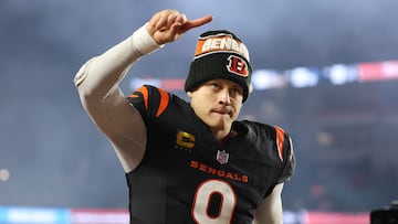 CINCINNATI, OHIO - DECEMBER 28: Joe Burrow #9 of the Cincinnati Bengals reacts after a 30-24 overtime victory against the Denver Broncos at Paycor Stadium on December 28, 2024 in Cincinnati, Ohio. Andy Lyons/Getty Images/AFP (Photo by ANDY LYONS / GETTY IMAGES NORTH AMERICA / Getty Images via AFP)