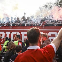 PSV y Chucky Lozano festejan con desfile título de Eredivisie