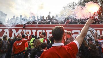 PSV y Chucky Lozano festejan con desfile título de Eredivisie