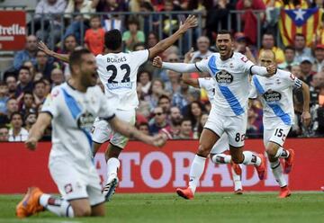 Locura en los jugadores del Depor, tras el gol del empate.