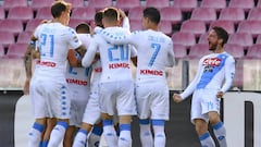 Napoli vence a Cagliari de Isla y es nuevo escolta de Juventus