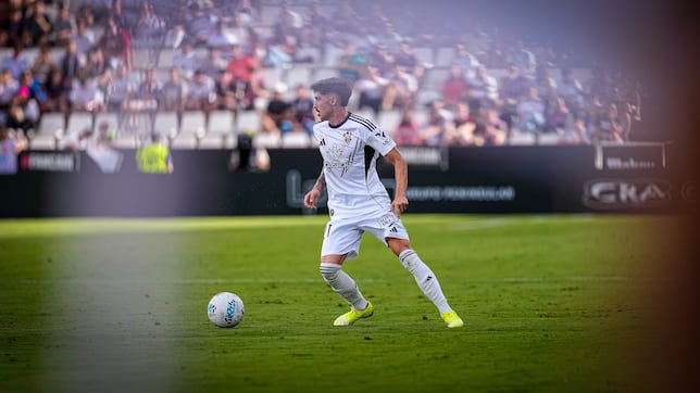 Neva, dueño del lateral zurdo del Albacete