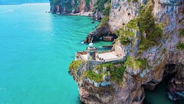 Es uno de los lugares más bonitos de España, pero también uno de los más aislados: hay que bajar más de 750 escalones para entrar