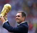 Lahm: “En España, los niños no necesitan usar mochilas como postes para jugar al fútbol”