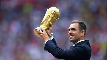 Lahm: “En España, los niños no necesitan usar mochilas como postes para jugar al fútbol”