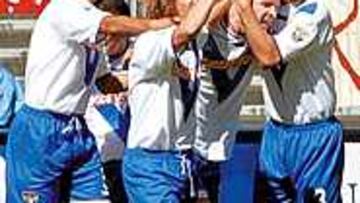 LOS TRAE DE CABEZA. Los goles del gigantón Tare le han coronado como máximo anotador del Calcio.