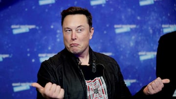 Elon Musk tweets about Twitter ideas