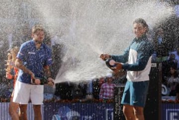 Rafa Nadal sigue haciendo historia. No dio opción a Wawrinka, al que dominó desde el comienzo, y suma su tercer título en el Masters 1000 de Madrid.