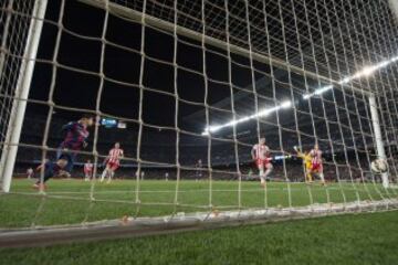 4-0. Luis Suárez marcó el cuarto tanto.