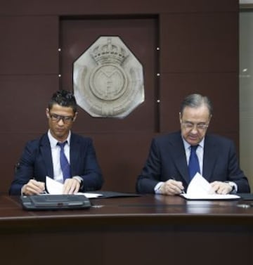 Images from today's event held in the President's box at the Santiago Bernabéu.