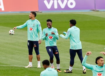 Vinicius and Endrick in training with Brazil in Valdebebas