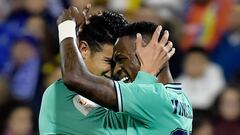 James y Vinicius celebran un gol al Zaragoza en Copa.