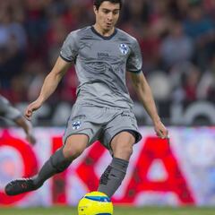 Mohamed cambia al cobrador y Monterrey falla otro penal