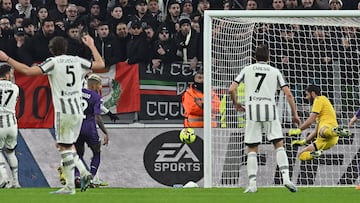 Turin (Italy), 12/02/2023.- Juventus' Adrien Rabiot scores the 1-0 goal during the Italian Serie A soccer match between Juventus FC and ACF Fiorentina in Turin, Italy, 12 February 2023. (Italia) EFE/EPA/ALESSANDRO DI MARCO