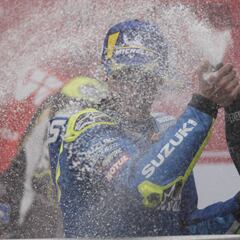 Álex Rins renueva por dos temporadas más con Suzuki