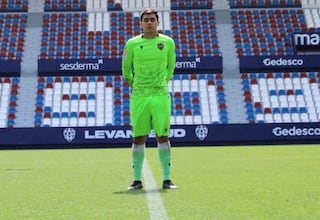 Es noruego-chileno, juega en España y sueña con llegar a la Roja