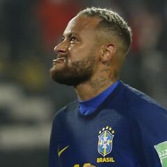 La hostil noche de Neymar partió temprano: gestos, peleas y reacción del público