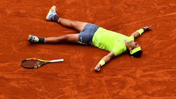 Nadal, emocionado tras ganar su 12&ordm; Roland Garros.